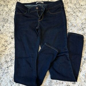 Like new hollister low rise jegging jeans